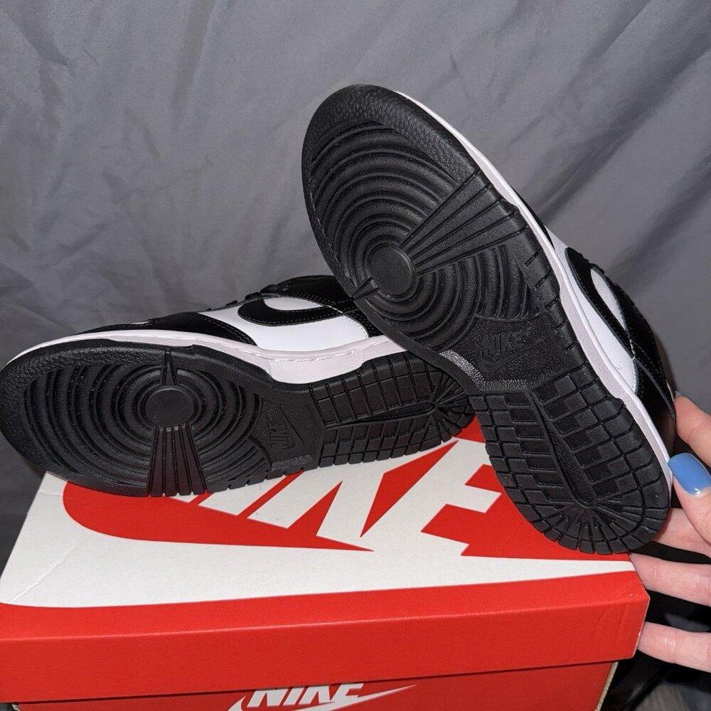 Women's NIKE DUNK LOW -Size 5.5 Black/White/Panda - Sneakers - NEW - Picture 5 of 7